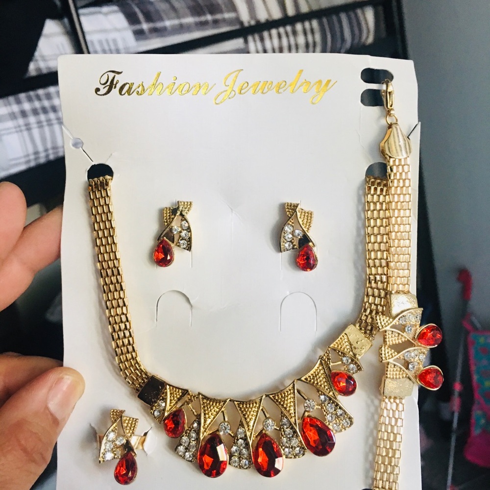 Ruby Diamond gold necklace pack